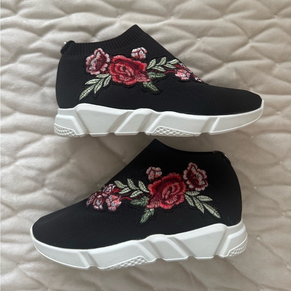 Steve Madden Shoes - Steve Madden Black Slip-On Sneakers with Red Pink Floral Embroidery